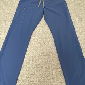 Figs Women's Kade Cargo scrub pants Ceil Blue MEDIUM TALL